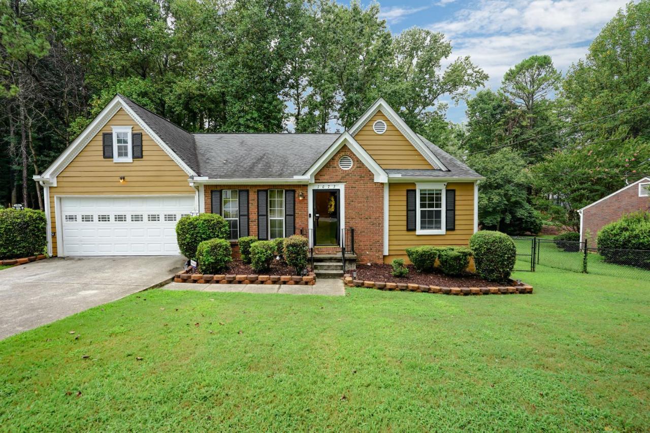 Mountain View Getaway Villa Stone Mountain Exterior photo